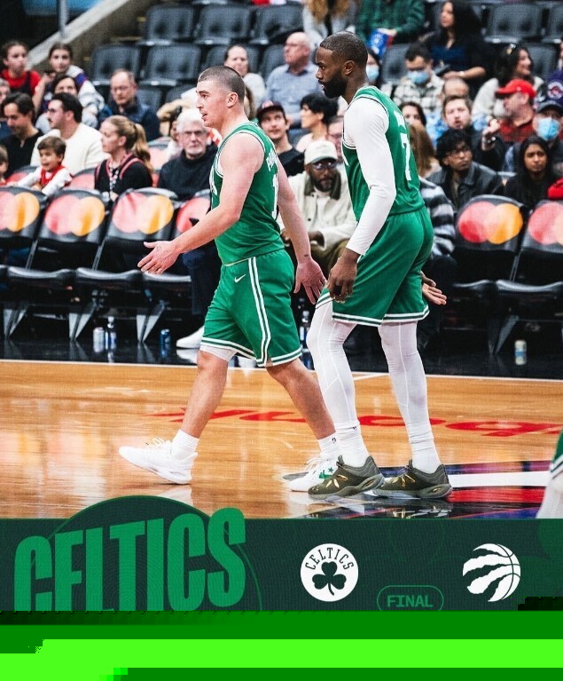 做腹部触诊 做腹部触诊